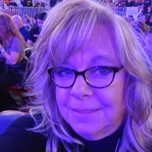 Meet your Posher, Denise